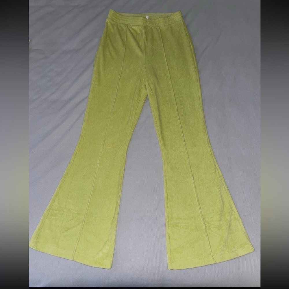 Aerie Groove-On Velour Ribbed Flare Pants